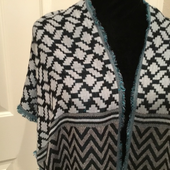 Sacred Threads blue and green bohemian print viscose scarf - Picture 5 of 9